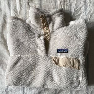 Patagonia pull over sweatshirt
